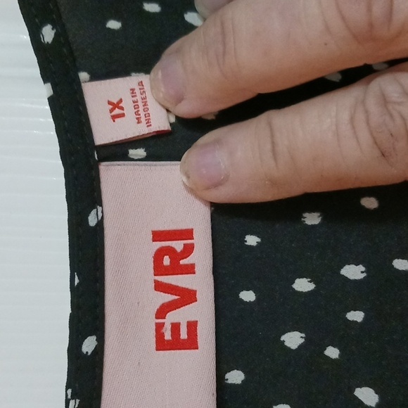 🌹EVRI plus sized black white polka dot print scoop neck sleeveless tank 1X - Picture 4 of 9